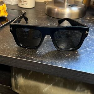 Very nice glasses purchased in 2022 great shape